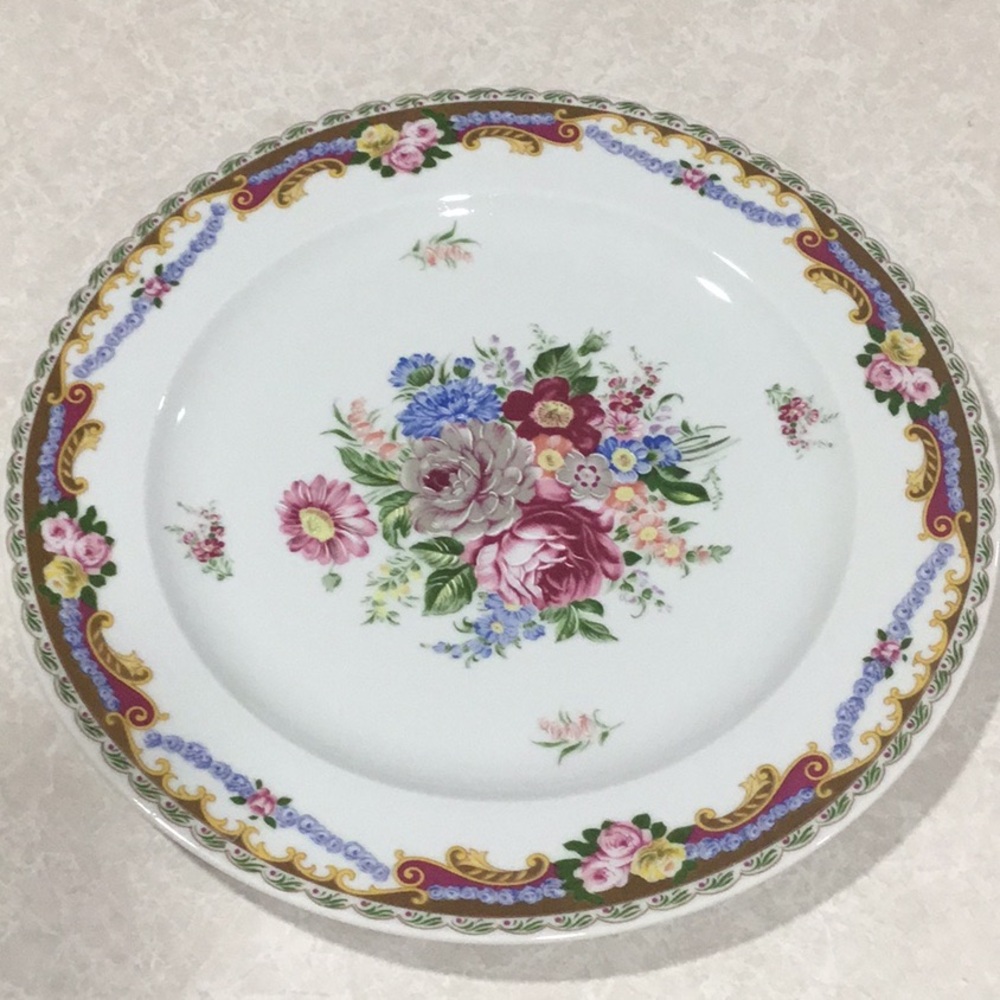 Limoges vintage hand painted porcelaine plate